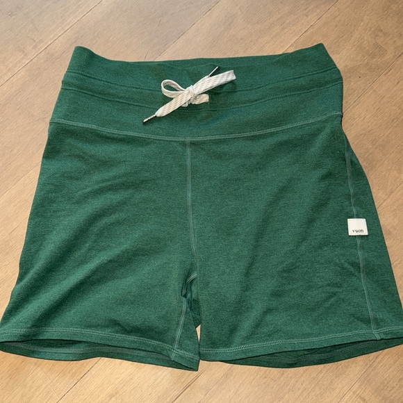 VUORI Halo Vintage Shorts Dreamknit High Rise Cactus Green - Picture 3 of 9